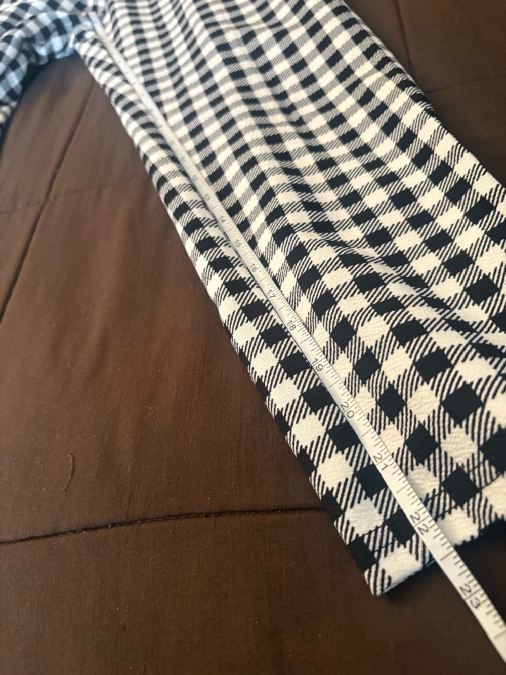 NWOT High-Waisted Black and White Gingham Capris - Picture 7 of 9